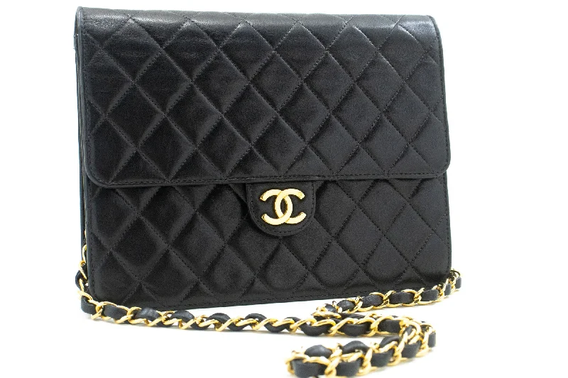 Chanel Single Flap  Leather Shoulder Bag (Pre-Owned)